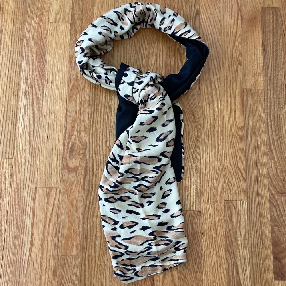 A. Brod Like New Reversible Cheetah Print Shawl/Scarf